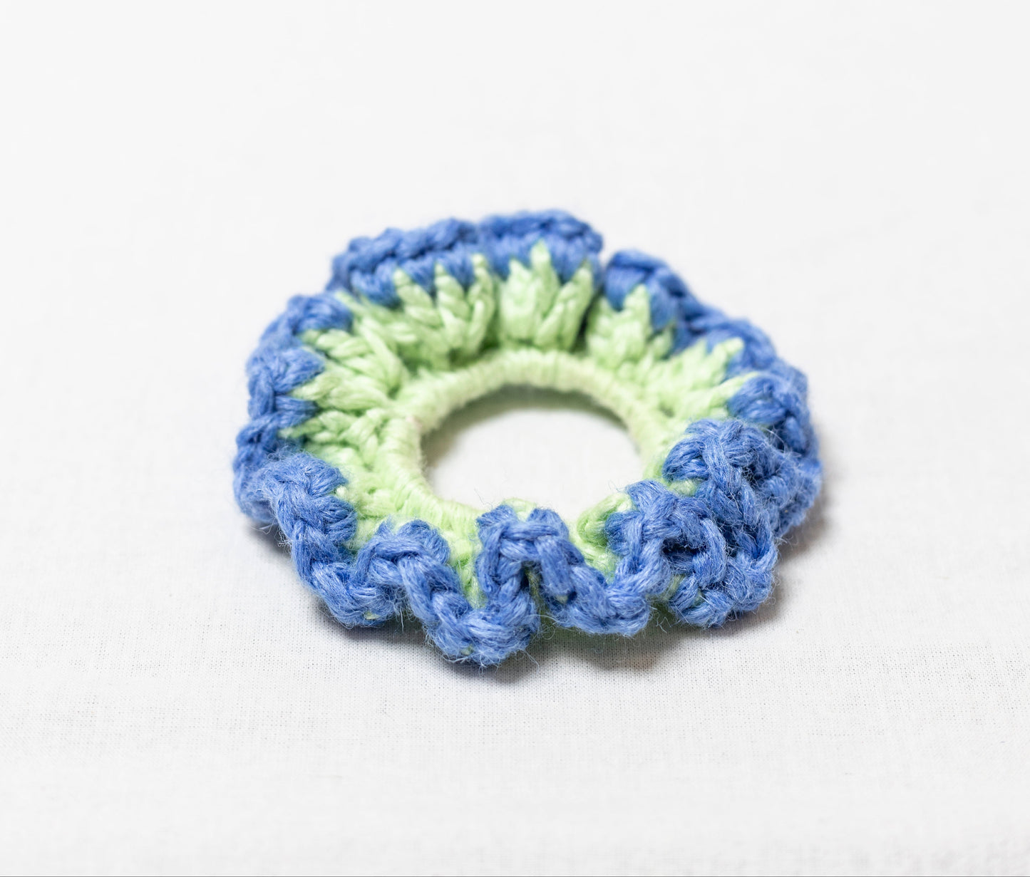 WHIZZY GREEN AND BLUE SCRUNCHIE