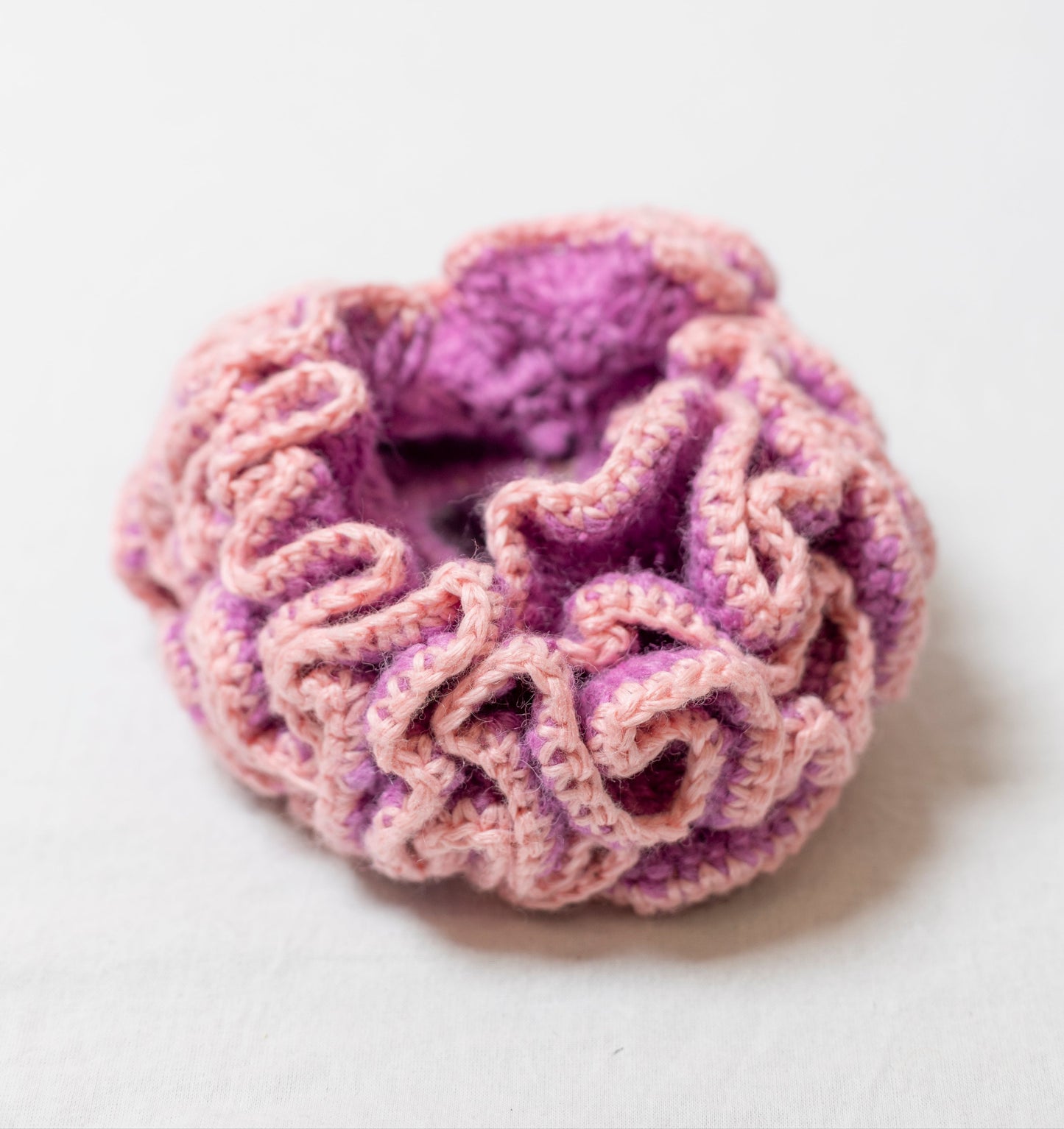 CARNATION SCRUNCHIE