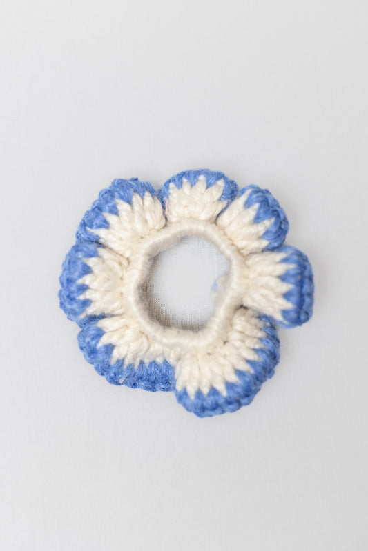 WHIZZY WHITE AND BLUE SCRUNCHIE