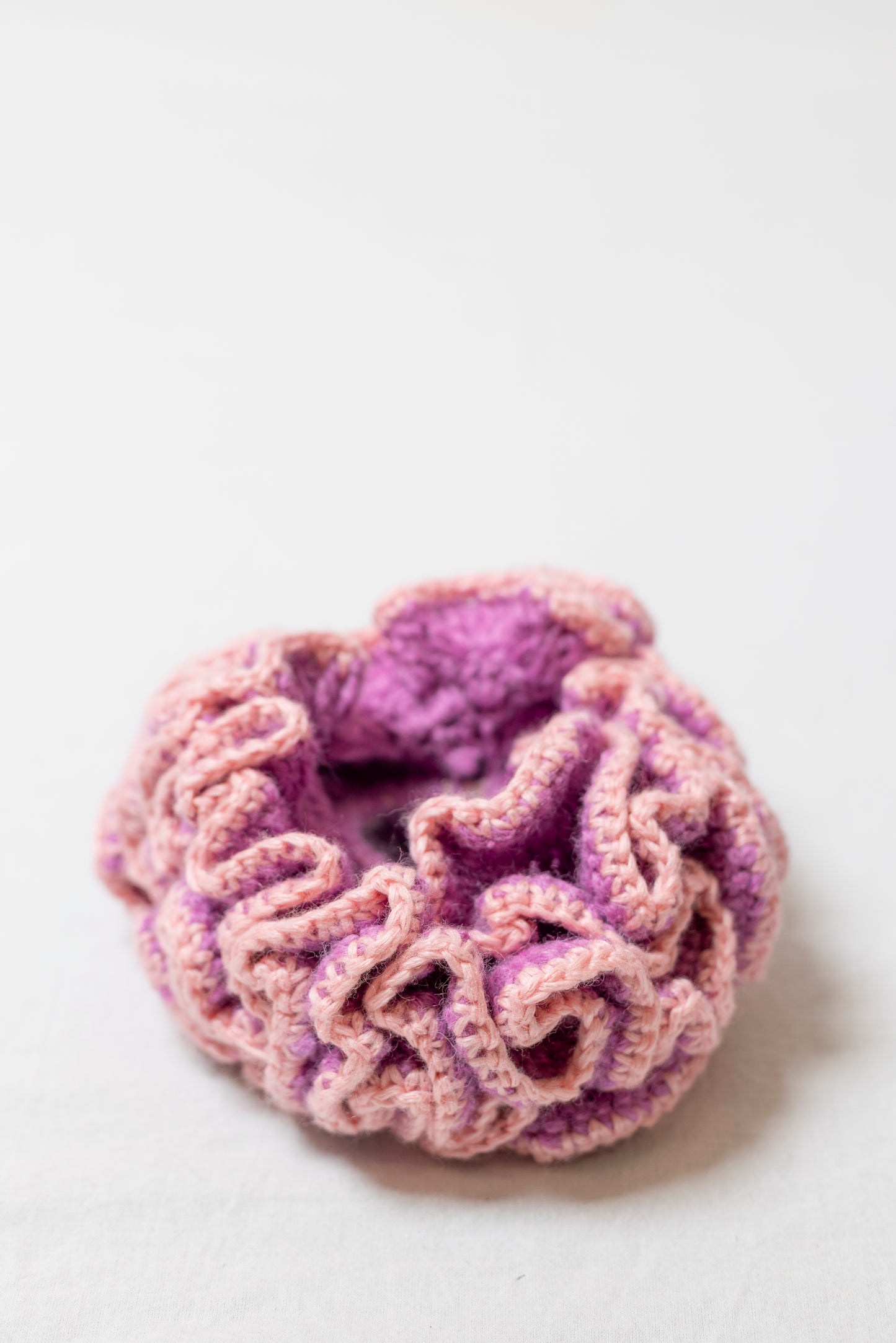 CARNATION SCRUNCHIE